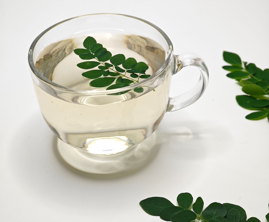 Infusión de hojas de moringa